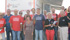 I lavoratori Meridiana con le magliette rosse e lo staff del Centro Trasfusionale della Asl di Olbia e i volontari dell'Avis cittadina